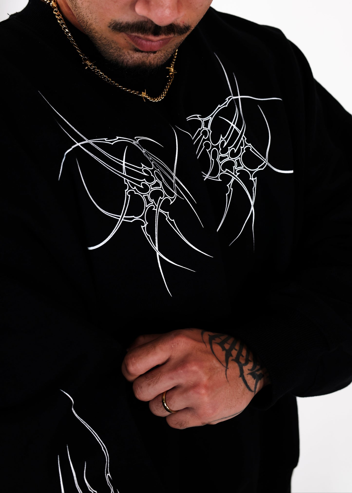 Sweat-Shirt Noir Design Tribal
